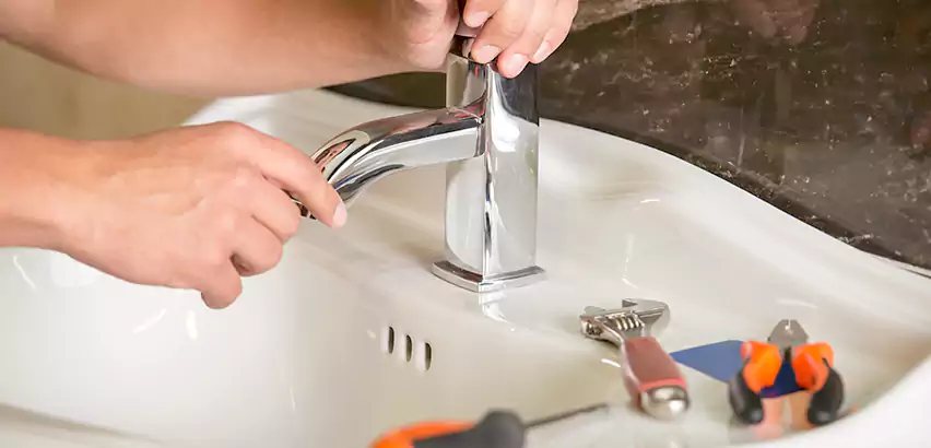 Bathtub Faucet Replacement in Elmwood Park